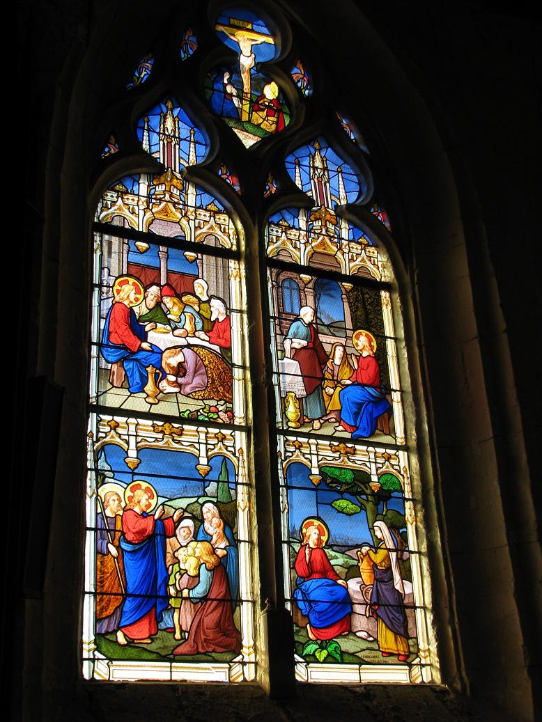Venez faire une visite culturelle en découvrant les vitraux de l'église de notre village à Chapelle Royale en Eure et Loir dans le Perche