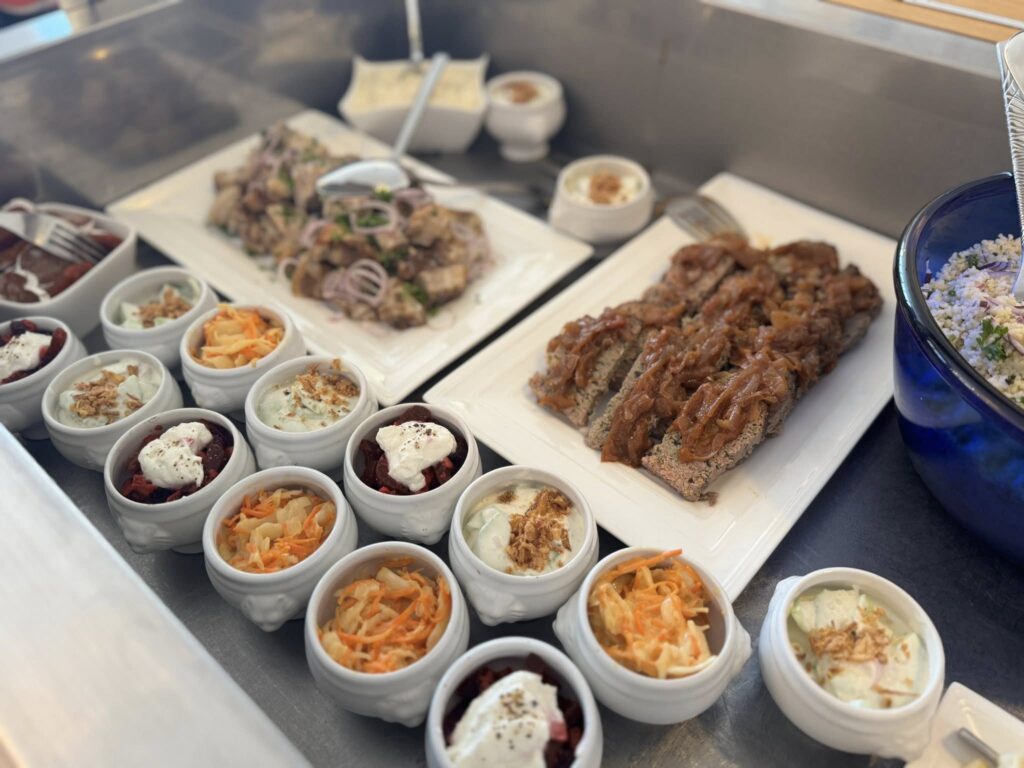 Photo d'un buffet proposé par le restaurant Les Tontons Fines Gueules à Chapelle-Royale
