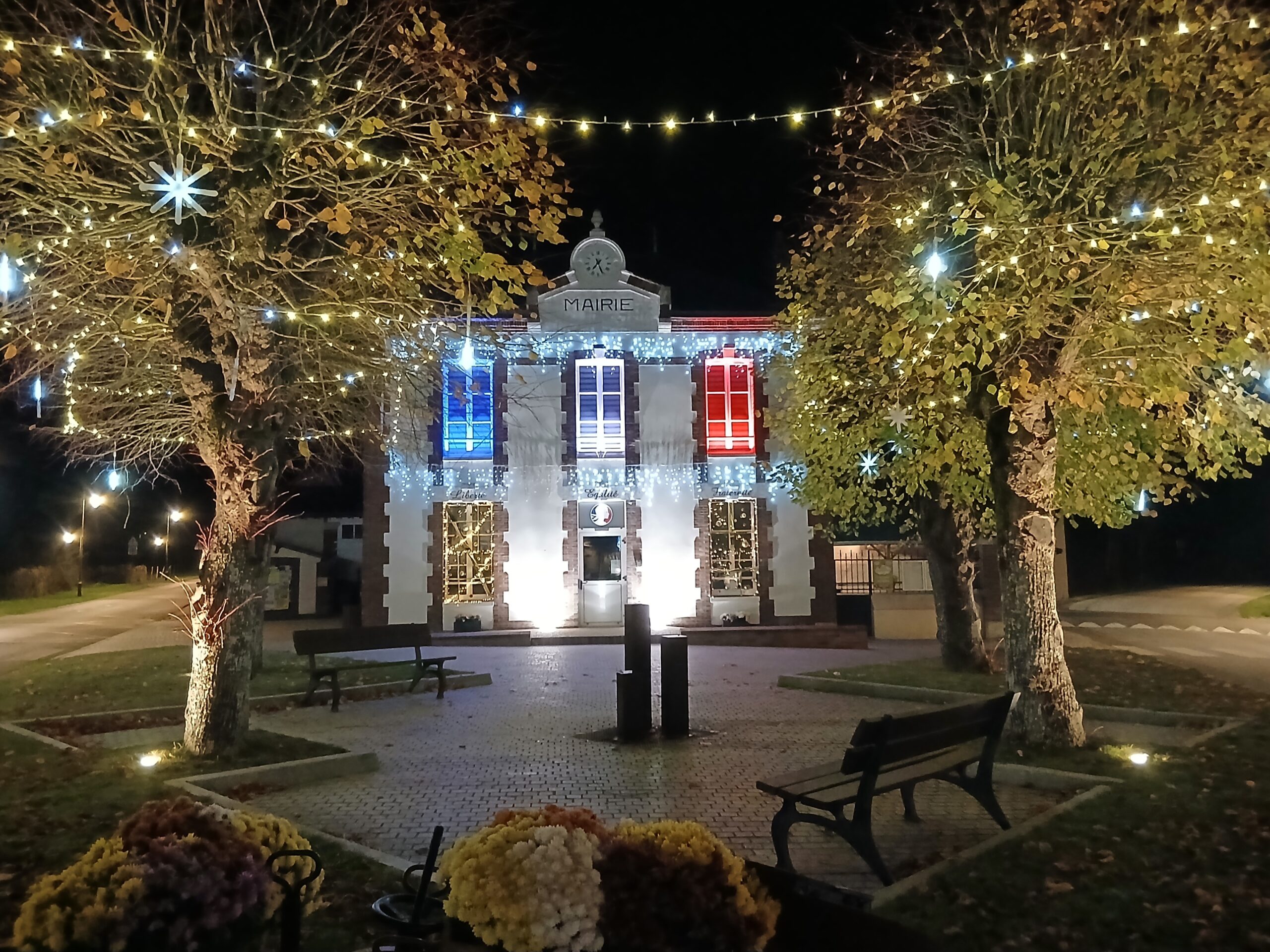 Mairie Chapelle-Royale 28290 noël
